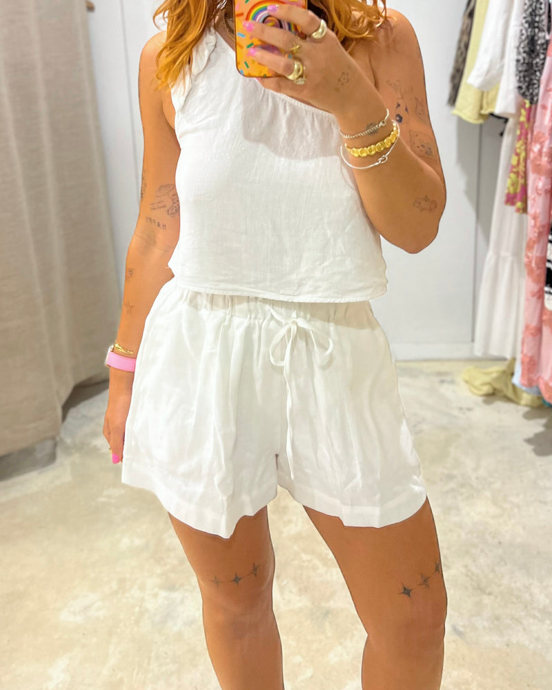 Yours Truly shorts White Linen shorts
