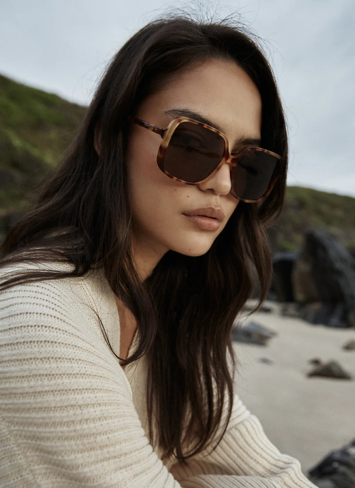 topanga - translucent light brown + light brown gradient flash sunglasses